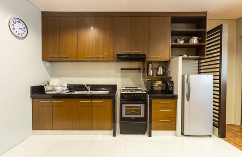 Ermita Night District Hotel | Tropicana Suites