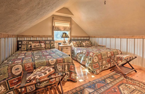 Lone Rock Cabin | Trout Lodge at Two Rivers - Waterfront Cabin!