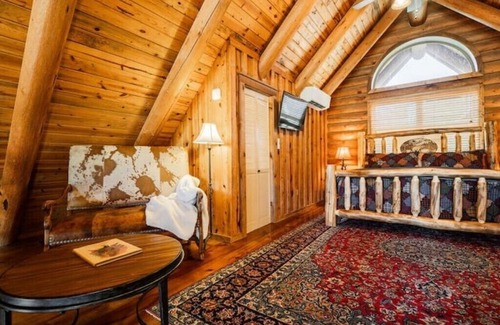 Lone Rock Cabin | Trout Lodge at Two Rivers-White River Cabin Norfork Arkansas