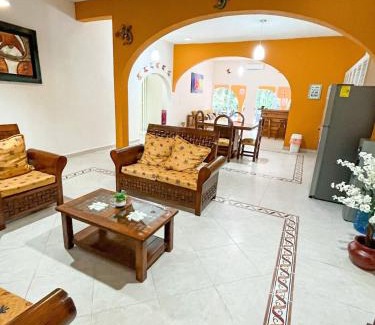 Colonia Adolfo Lopez Mateos House | Troy's House