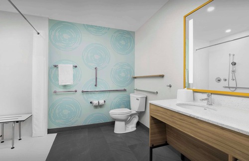 Northside Hotel | Tru by Hilton Jacksonville West I 295