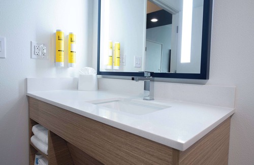 Lewisville Hotel | Tru By Hilton Lewisville Vista Ridge Mall