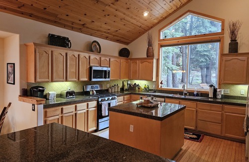 Truckee Cabin | Truckee Cabin on Tahoe Donner Golf Course