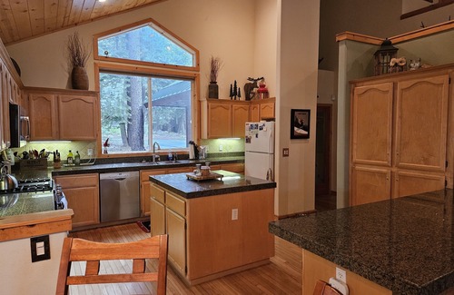 Truckee Cabin | Truckee Cabin on Tahoe Donner Golf Course