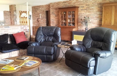 Winter Garden House | True Whimsical Lakefront Getaway; Loved By Returning Snowbirds!