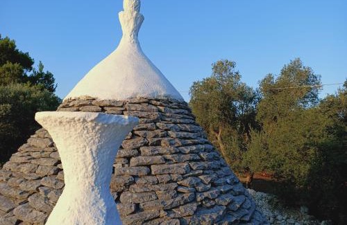 Ceglie Messapica Villa | Trullo della Fontana di Sant'Anna - Max 9 guests, infinity swimming pool, 4 bedrooms, 3 bathrooms, wonderful garden