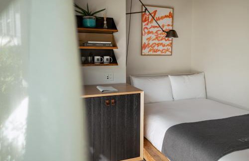 Jingumae Hotel | TRUNK(HOTEL)CAT STREET