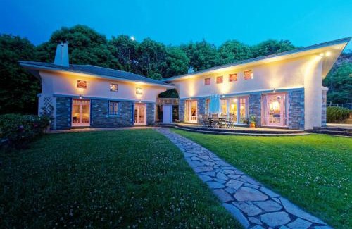 Zagora-Mouresi House | Tsagkarada Country Estate with Pool