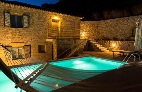 Lefktron Villa | Tseralia Houses