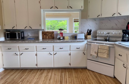 Chester House | Tucked Away Treasure- Cozy 2 bed house, large yard and pets welcome!