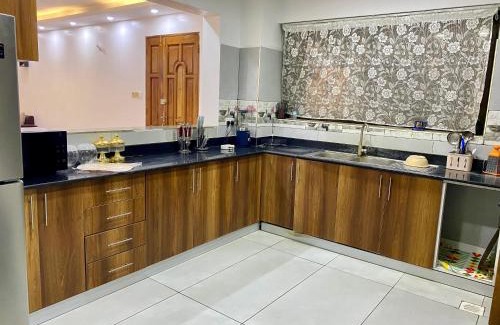 Ras Makamaiwe House | Tudor Nora apartments