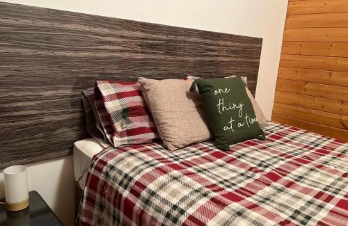 Ampney Crucis House | Tufty Lodge, Lake Pochard lodge 9