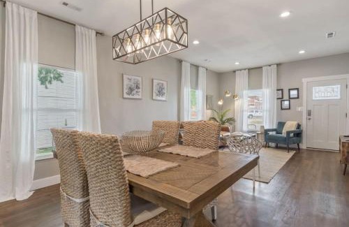 Tulsa House | Tulsa Boho Bungalow - King Bed Near Dtwn, EXPO, TU