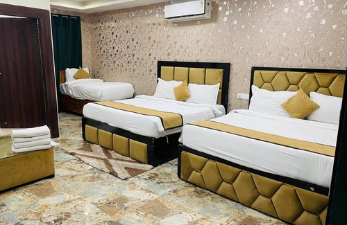 Vrindavan Hotel | Tulsi Garden - Near Prem Mandir Vrindavan