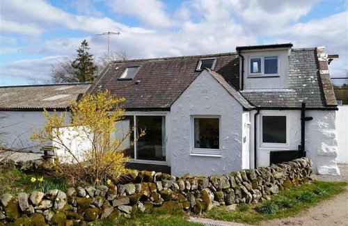Colvend Cottage | Tumbling Banks - a cottage that sleeps 4 guests in 2 bedrooms