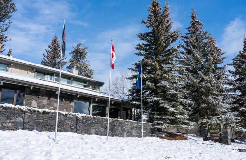 Banff Cabin | Tunnel Mountain Resort