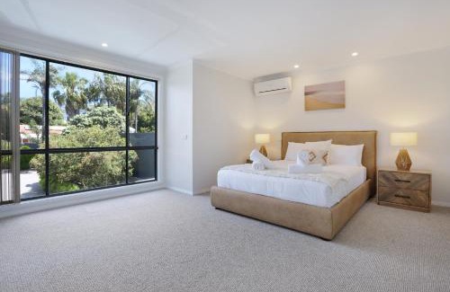 Tura Beach Apartment | Tura Beach House