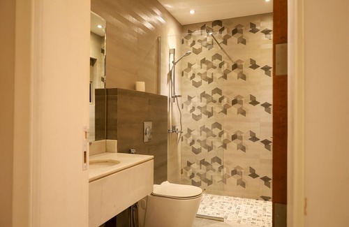 Qurtubah Hotel | Tura Residence Qurtuba