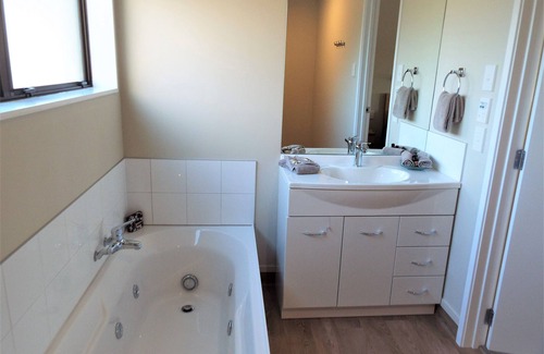 Turangi Hotel | Turangi Bridge Motel