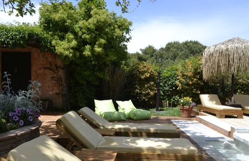 Nea Makri Villa | Turdus Merula Retreat. Two villas for large group, adults only Nea Makri, Greece