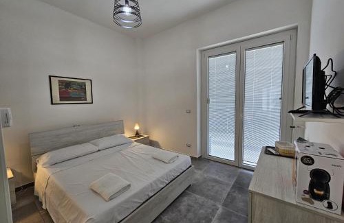 Locri House | Turishome