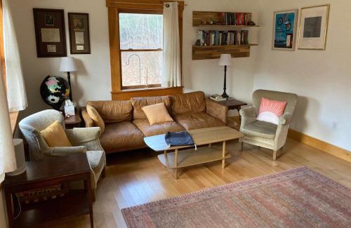 Grafton House | Turner Hill Cottage