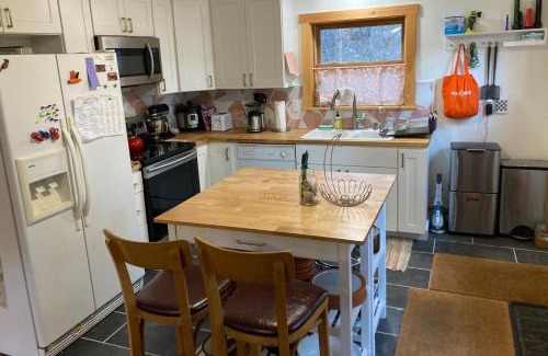 Grafton House | Turner Hill Cottage