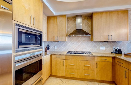 Orange Beach Hotel | Turquoise Place 2707C