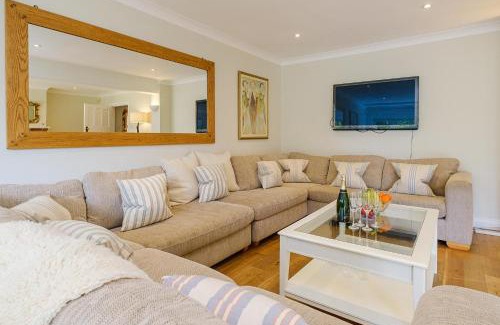 Thorpeness House | Turret House, Thorpeness - Close to the beach, Thorpeness Lake , Thorpeness Hotel, Golf and Country Club - Aldeburgh Coastal Cottages