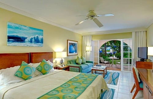 Maxwell Hotel | Turtle Beach by Elegant Hotels All Suite - All Inclusive