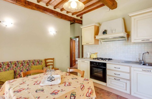 Casole d'Elsa Apartment | Tuscan Countryside Stay