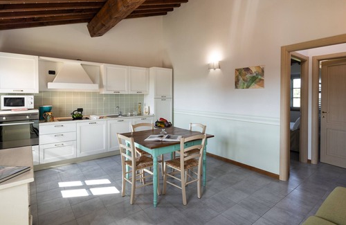 Larciano Apartment | Tuscan Enchantment - 1 Bedroom Apartment - Libellula