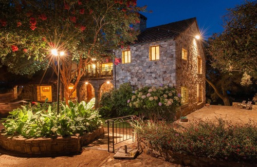 Sonoma Villa | Tuscan-inspired Vineyard Estate