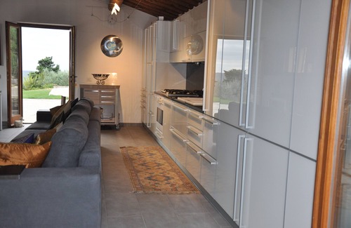 Cortona House | Tuscan Sun: Private Home & Pool. Cortona with stunning views. Tranquil.