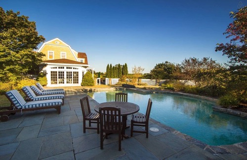 Cutchogue House | Tuscany in the North Fork - Spectacular Villa in the Midst of a Vineyard