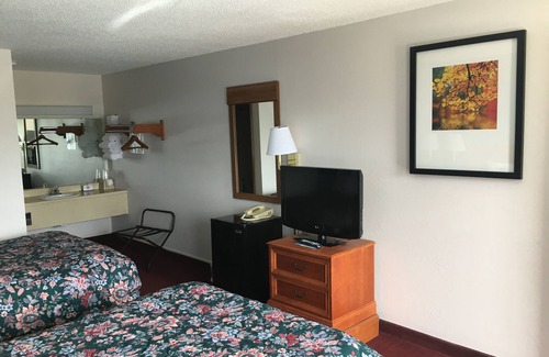 Branson Hotel | Twelve Oaks Inn