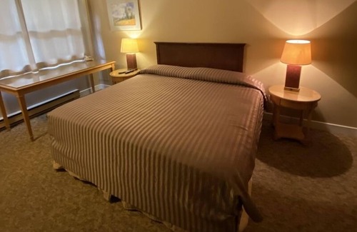 Lumby Hotel | Twin Creeks Motel