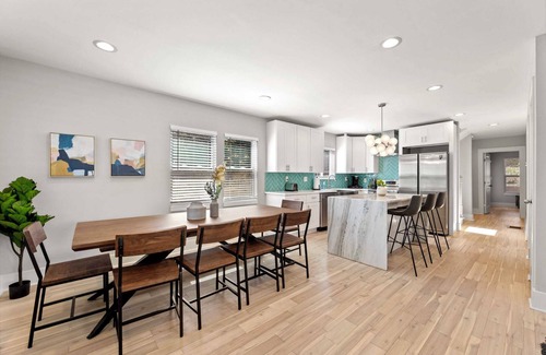 East Side House | Twin Homes - 8 Bedroom Retreat In Central ATL
