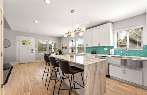 East Side House | Twin Homes - 8 Bedroom Retreat In Central ATL