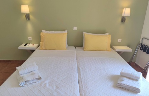 Spetses House | Twin House