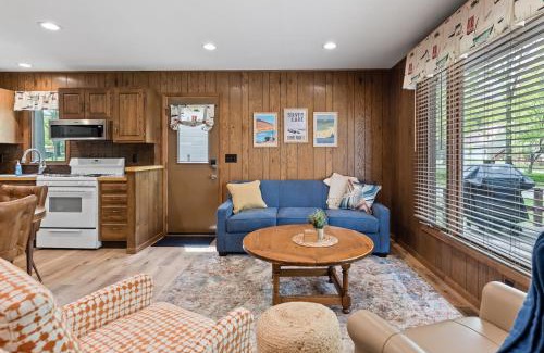 Mears House | Twin Oaks B