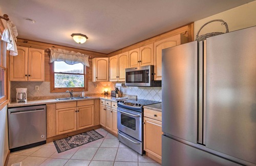 Ellijay Cottage | Twin Pines Hill House - Fire Pit & Mountain View