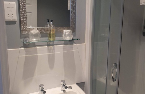 East Harling Bed & Breakfast | Twin room at The Nags Head