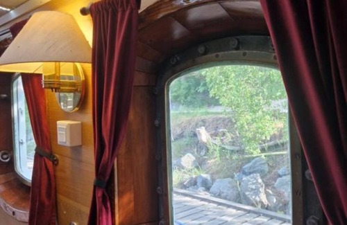 Sodertalje Boat Rental | Twin Room with Lake View Yacht