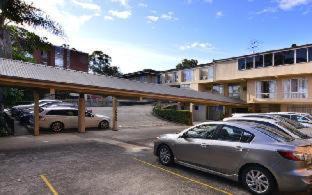 Greenwich Hotel | Twin Towers Inn