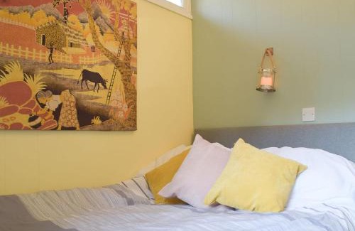 Cenarth House | Twit Too Woo - Uk6760