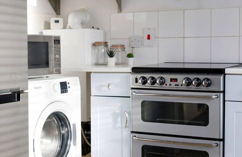 West Wittering Apartment | Two-bed beachside apartment, West Wittering