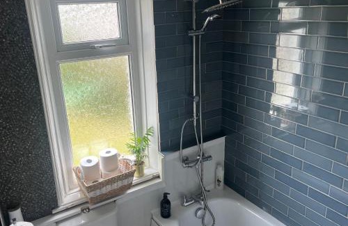 Huddersfield House | Two bed Bungalow