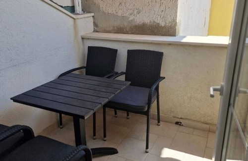 Drasnice Apartment | Two bedroom apartment near beach Drašnice, Makarska (A-23854-a)