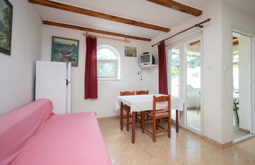 Vidalici Apartment | Two bedroom apartment near beach Vidalići, Pag (A-6519-e)